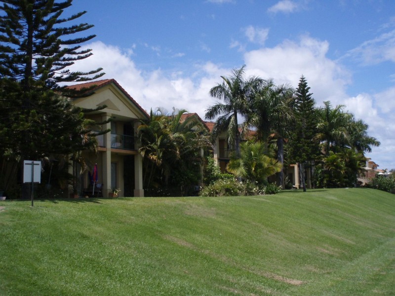 A @/152 Palm Meadows Drive, Carrara QLD 4211