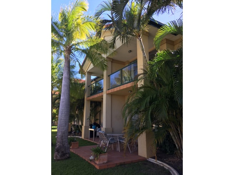 B @/152 Palm Meadows Drive, Carrara QLD 4211