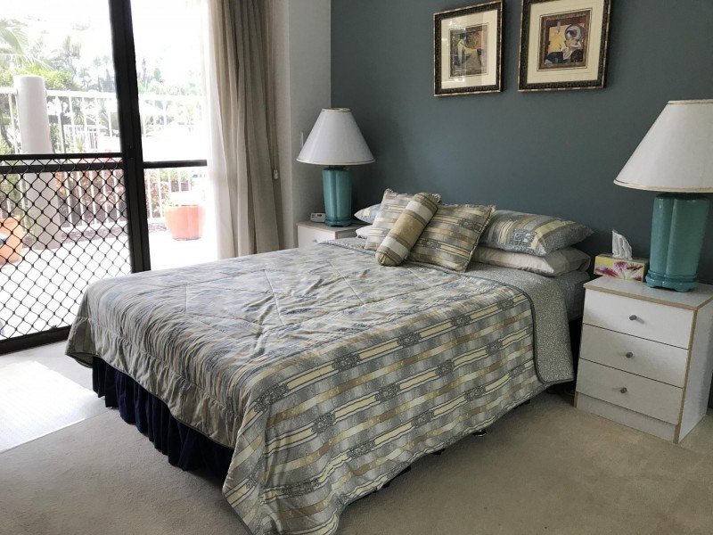 Unit 2/13 Cunningham Ave, Main Beach QLD 4217