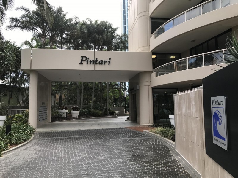 Unit 2/13 Cunningham Ave, Main Beach QLD 4217