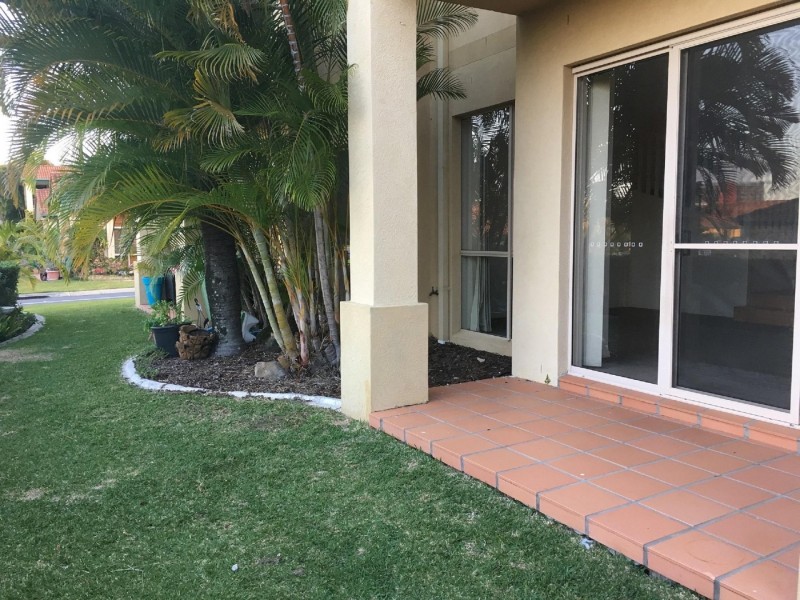 B @/152 Palm Meadows Drive, Carrara QLD 4211