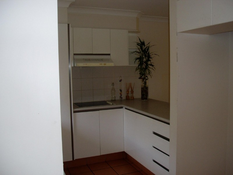 B @/152 Palm Meadows Drive, Carrara QLD 4211