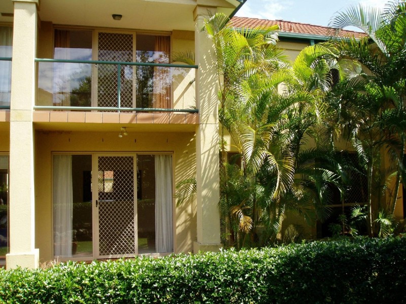 B @/152 Palm Meadows Drive, Carrara QLD 4211