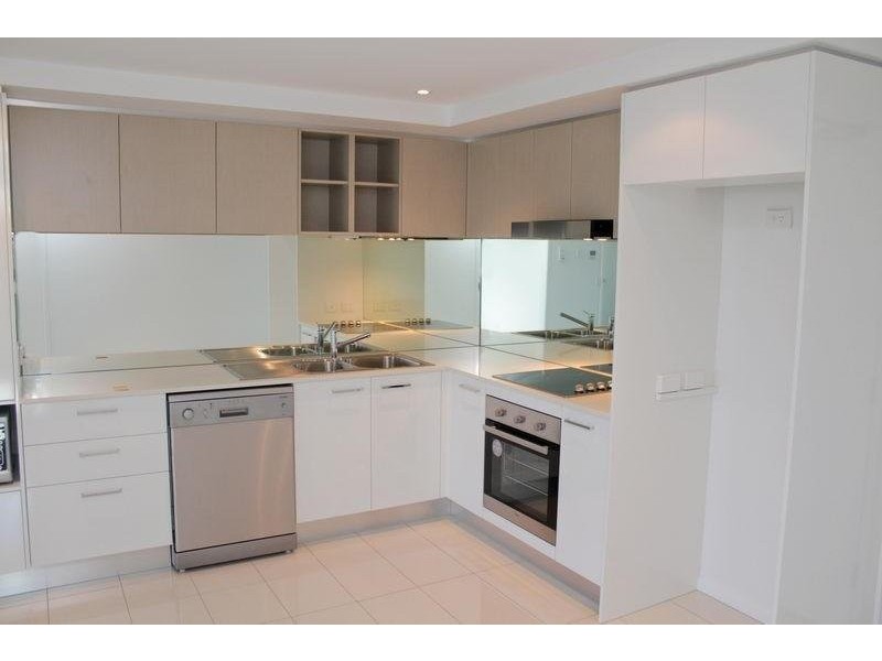 206/30-32 Paradise Island, Surfers Paradise QLD 4217