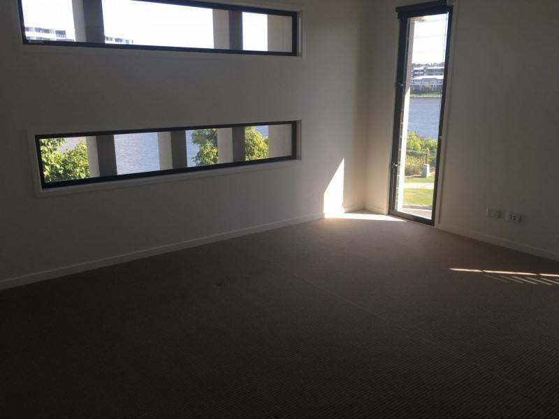 Varsity Lakes QLD 4227