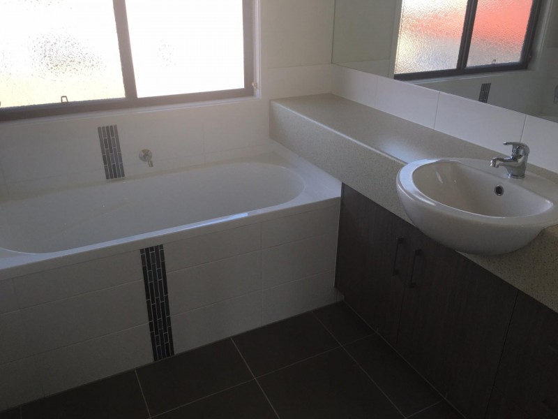 Varsity Lakes QLD 4227