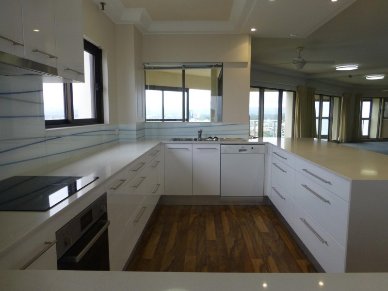 2 Admiralty Dr, Surfers Paradise QLD 4217