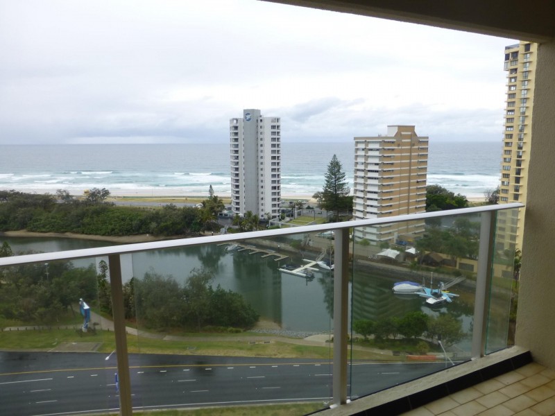 2 Admiralty Dr, Surfers Paradise QLD 4217