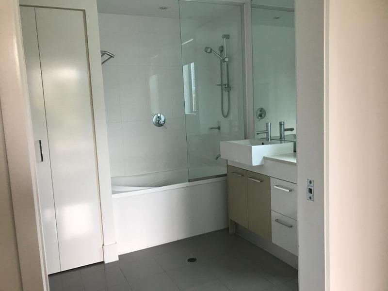 30-32 Paradise Island, Surfers Paradise QLD 4217