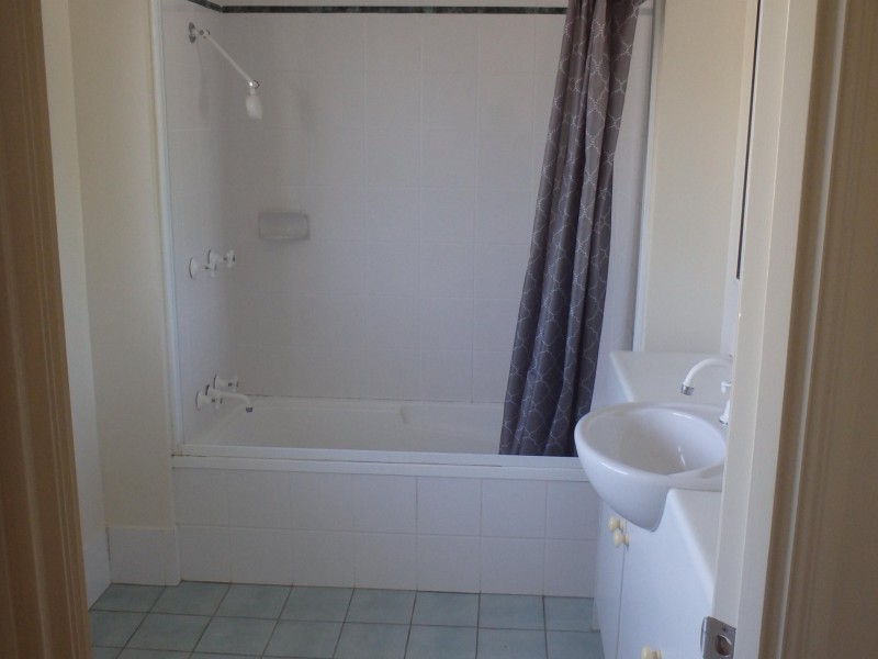 Unit 30/5-15 McGregor, Mooroobool QLD 4870