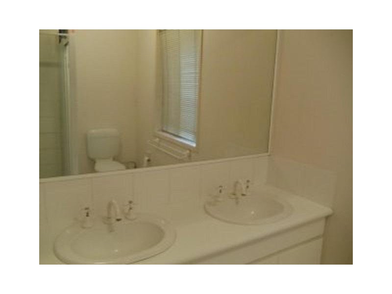 @/152 Palm Meadows Drive, Carrara QLD 4211