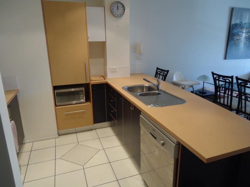 56/15 Goodwin Street, Kangaroo Point QLD 4169