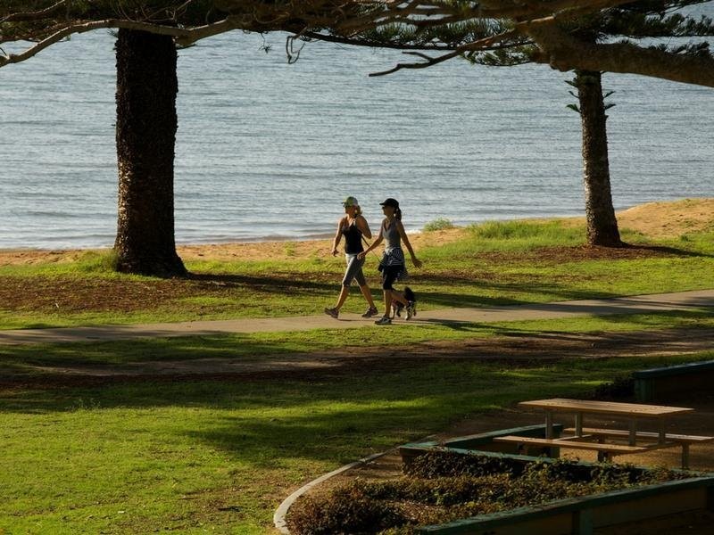 111/113 Landsborough Ave, Scarborough QLD 4020