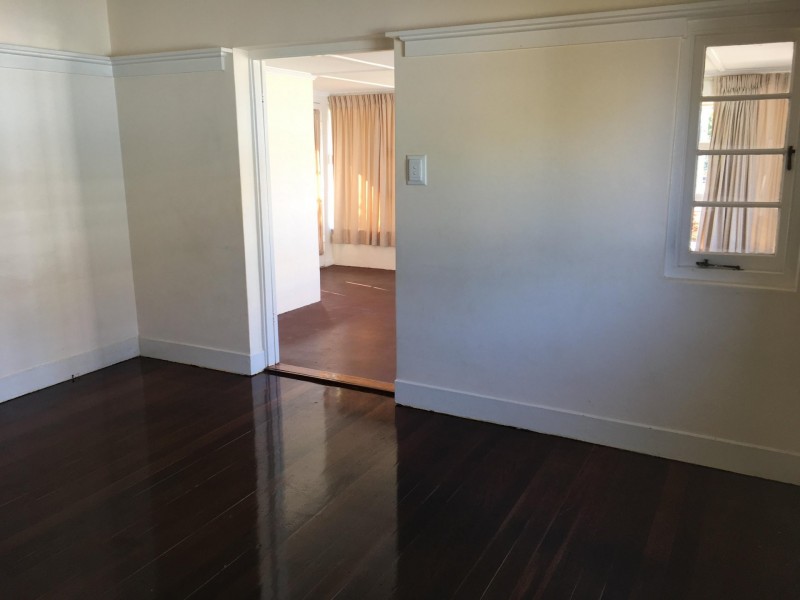 137 Landsborough Ave, Scarborough QLD 4020