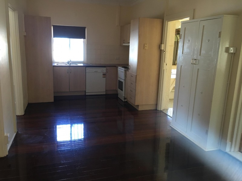 137 Landsborough Ave, Scarborough QLD 4020