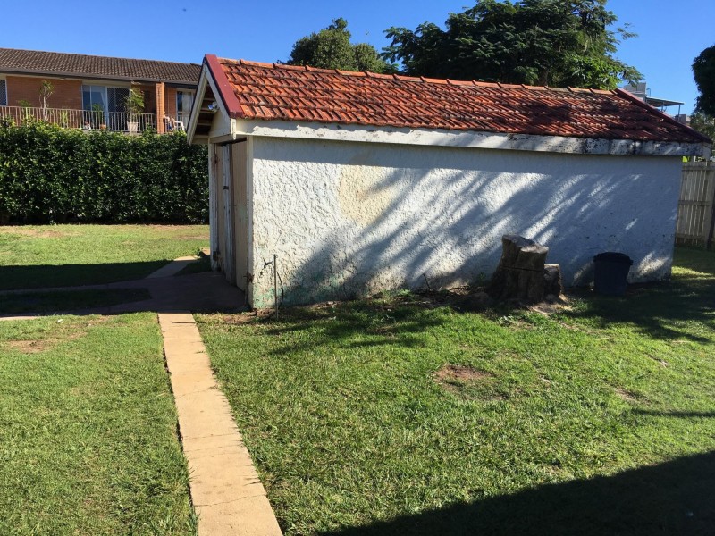 137 Landsborough Ave, Scarborough QLD 4020