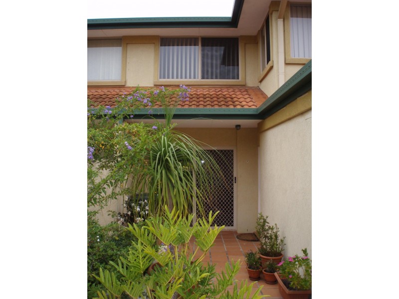 B @/152 Palm Meadows Drive, Carrara QLD 4211