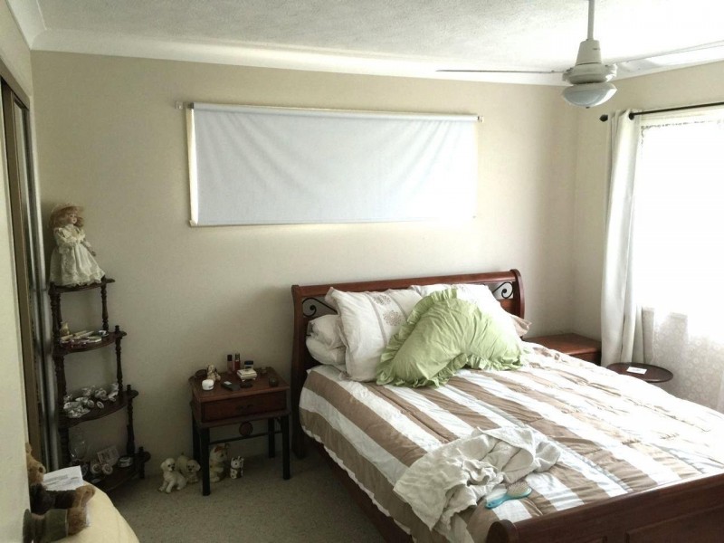 2/11 Brett Avenue, Labrador QLD 4215