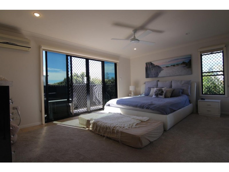 1/5 Abalone avenue, Paradise Point QLD 4216