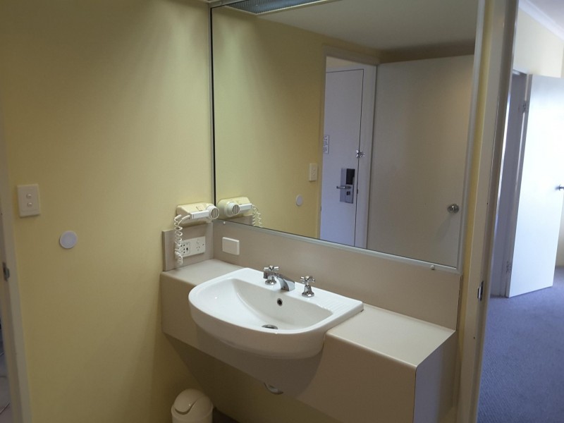 166 Lake Street, Cairns City QLD 4870