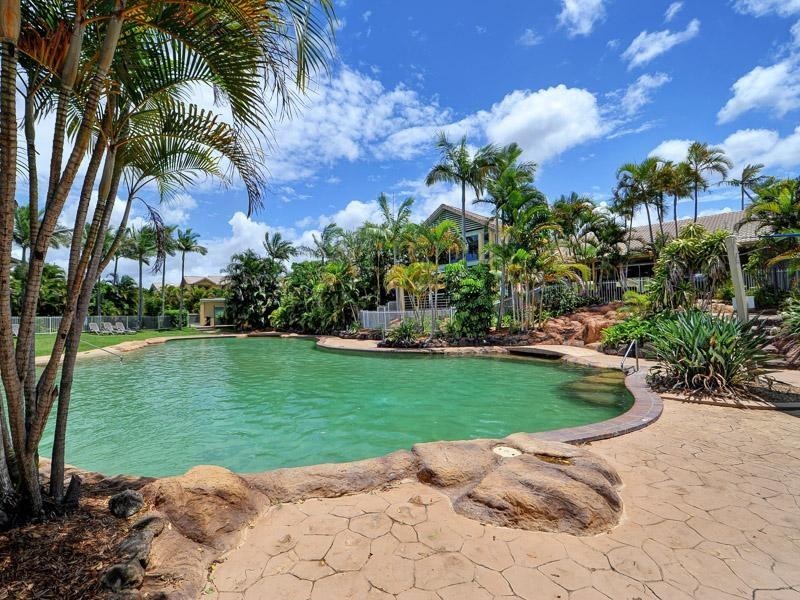 109/215 Cottesloe Drive Cottesloe Drive, Mermaid Waters QLD 4218