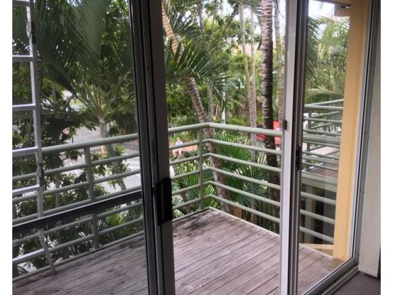 109/215 Cottesloe Drive Cottesloe Drive, Mermaid Waters QLD 4218