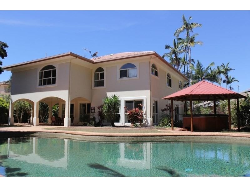 9 Whitehaven Close, Clifton Beach QLD 4879