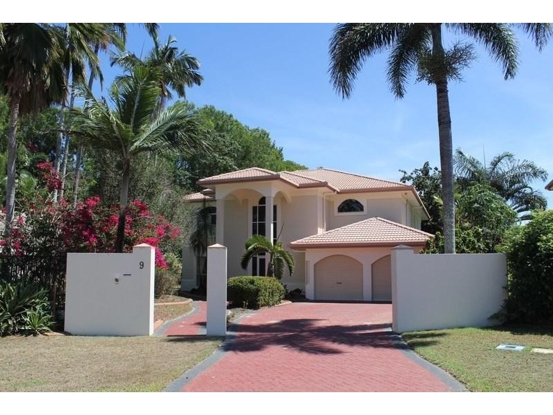 9 Whitehaven Close, Clifton Beach QLD 4879