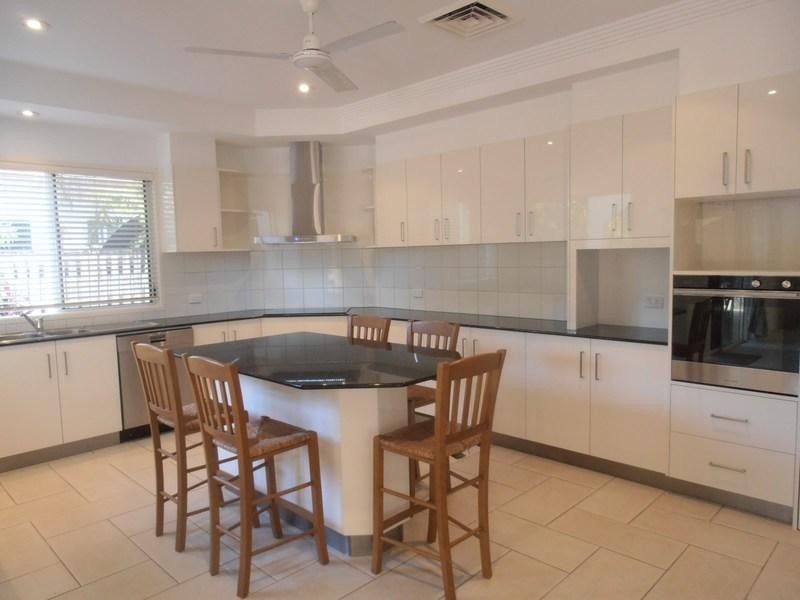 9 Whitehaven Close, Clifton Beach QLD 4879
