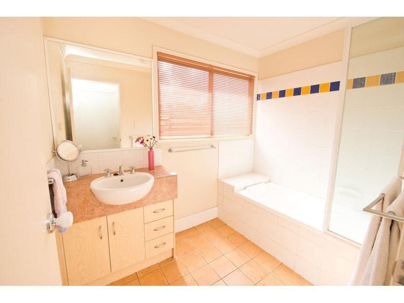 6 Samanthas Way, Slacks Creek QLD 4127