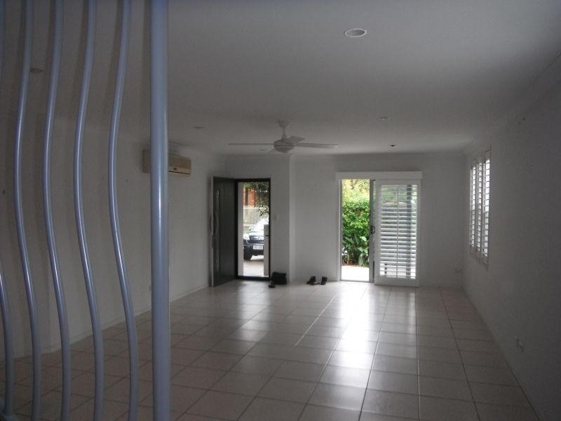 Coombabah QLD 4216