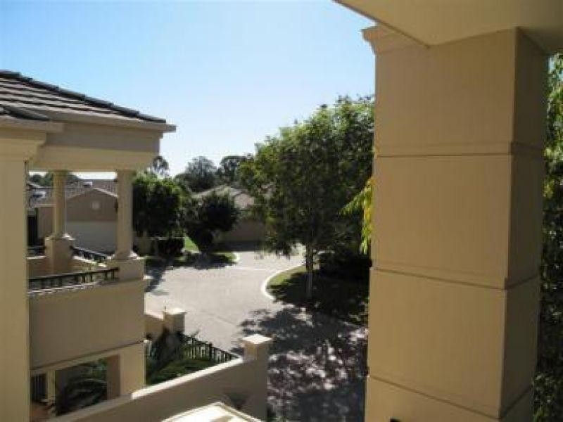 433  Brisbane Road, Arundel QLD 4214