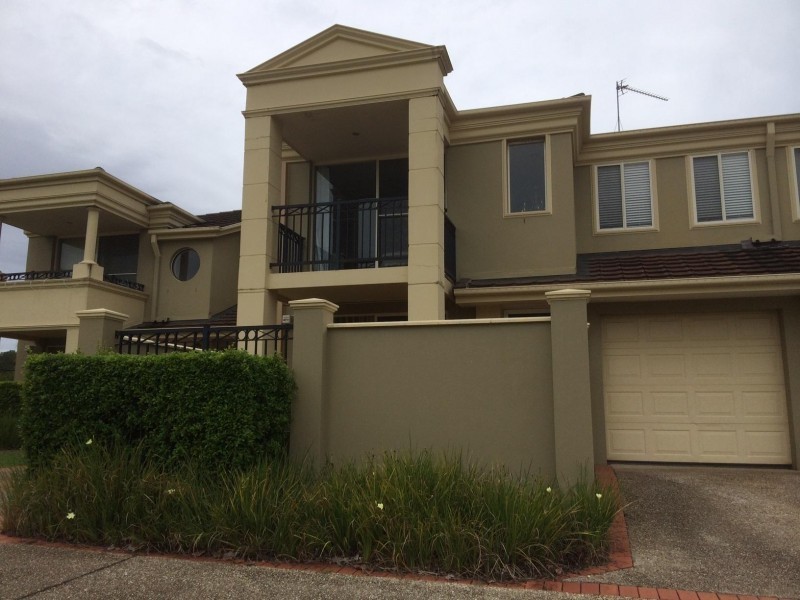 433  Brisbane Road, Arundel QLD 4214