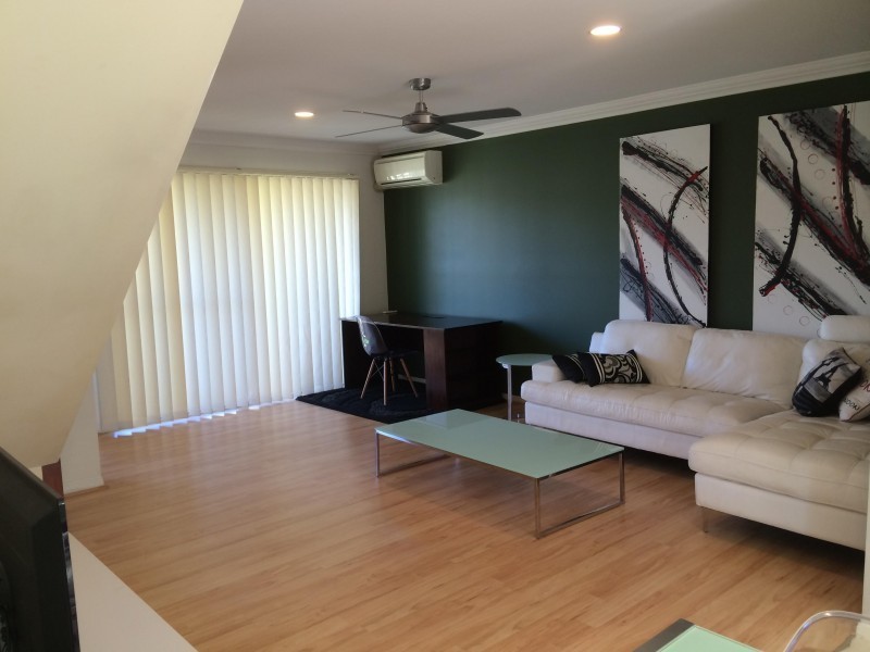 433  Brisbane Road, Arundel QLD 4214