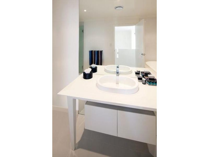 38/310 Easthill Drive, Robina QLD 4226