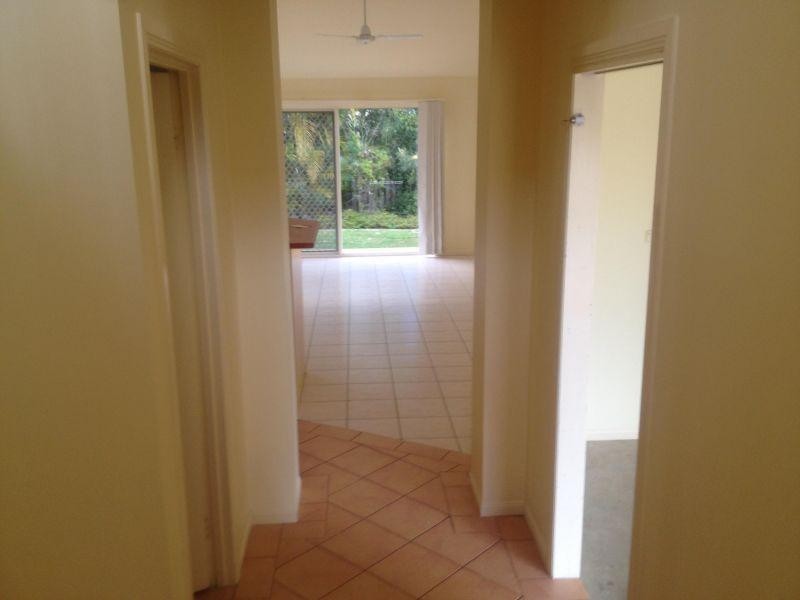 34 Albicore Street, Mermaid Waters QLD 4218