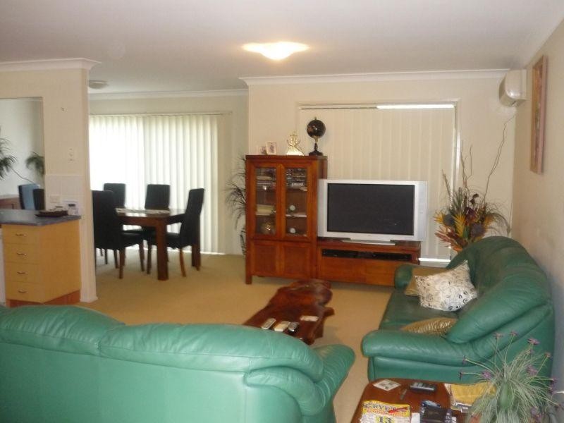 2 Concord Circuit, Robina QLD 4226