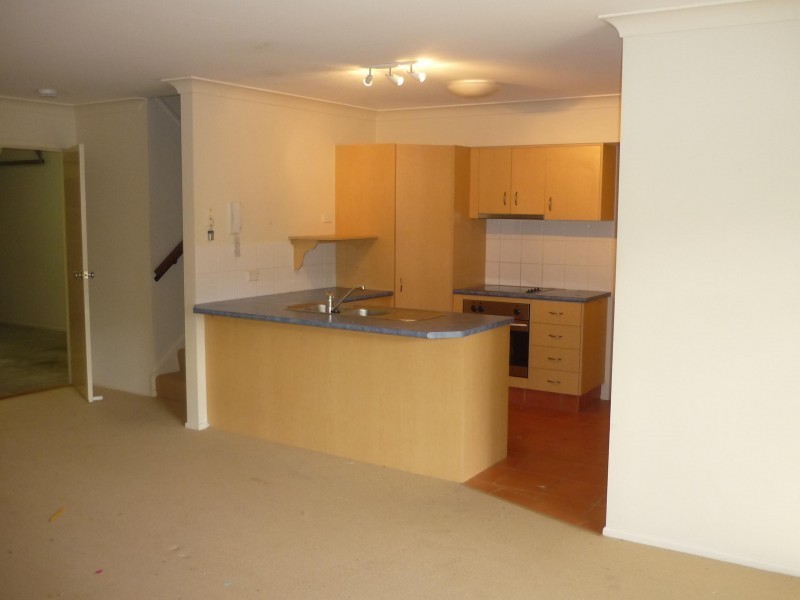 2 Concord Circuit, Robina QLD 4226