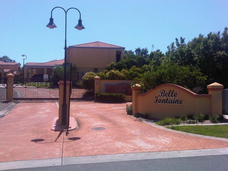 2 Concord Circuit, Robina QLD 4226