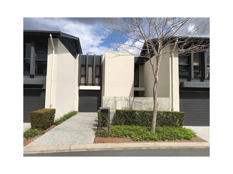 75 Easthill Drive, Robina QLD 4226