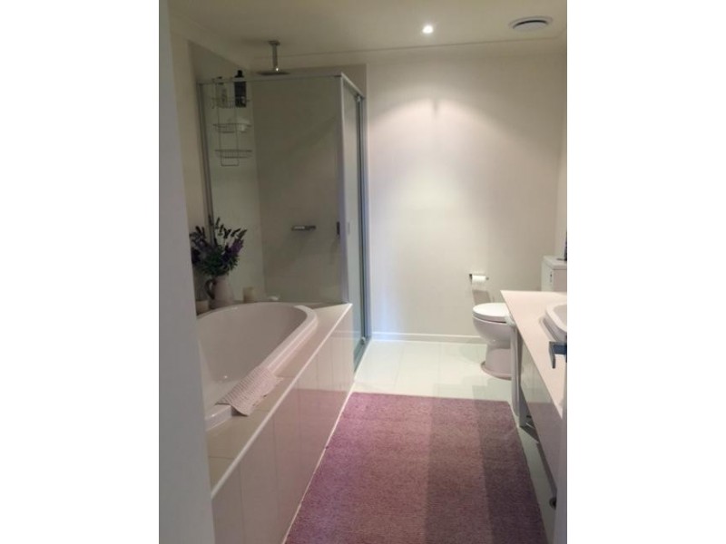 75 Easthill Drive, Robina QLD 4226
