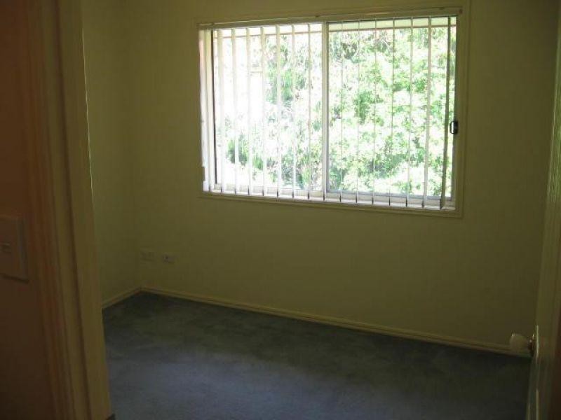 16/8 Honeysuckle Way, Calamvale QLD 4116