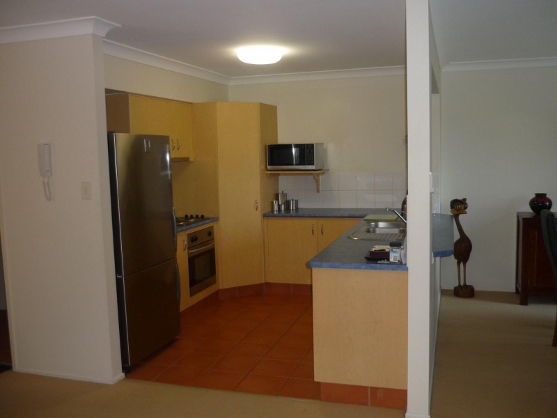 25/2 Concord Circuit, Robina QLD 4226