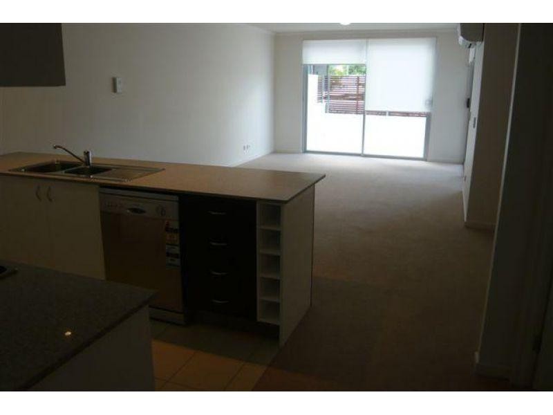 2/24 Allwood Street, Indooroopilly QLD 4068