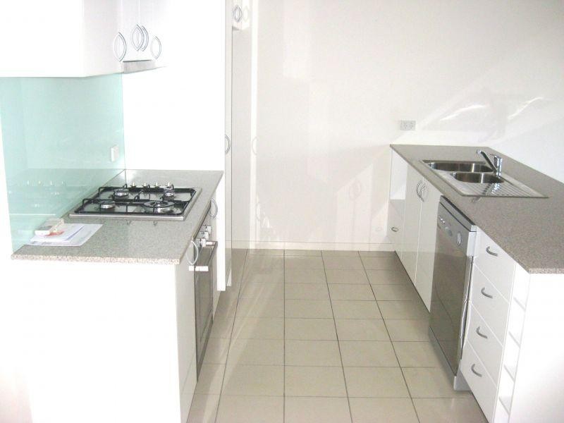 2/24 Allwood Street, Indooroopilly QLD 4068