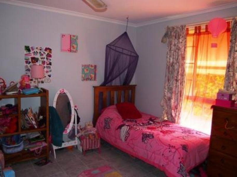 33 Camille Street, Clinton QLD 4680
