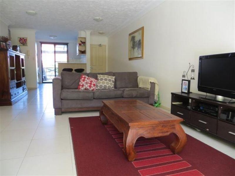 16 Markeri Street, Mermaid Beach QLD 4218