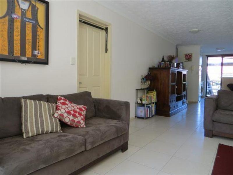 16 Markeri Street, Mermaid Beach QLD 4218