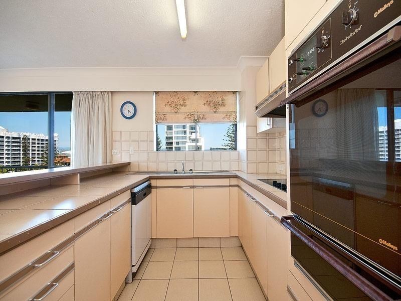 121  Surf Parade, Broadbeach QLD 4218