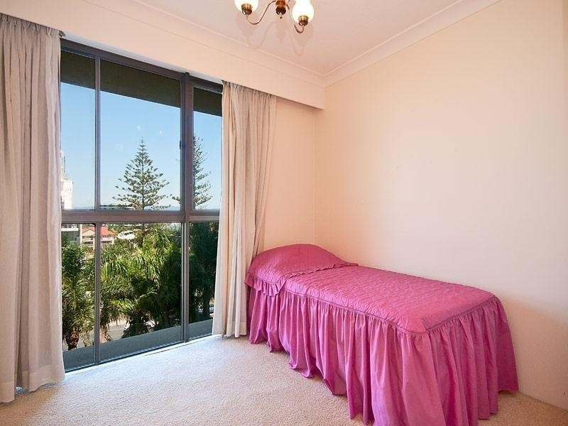 121  Surf Parade, Broadbeach QLD 4218